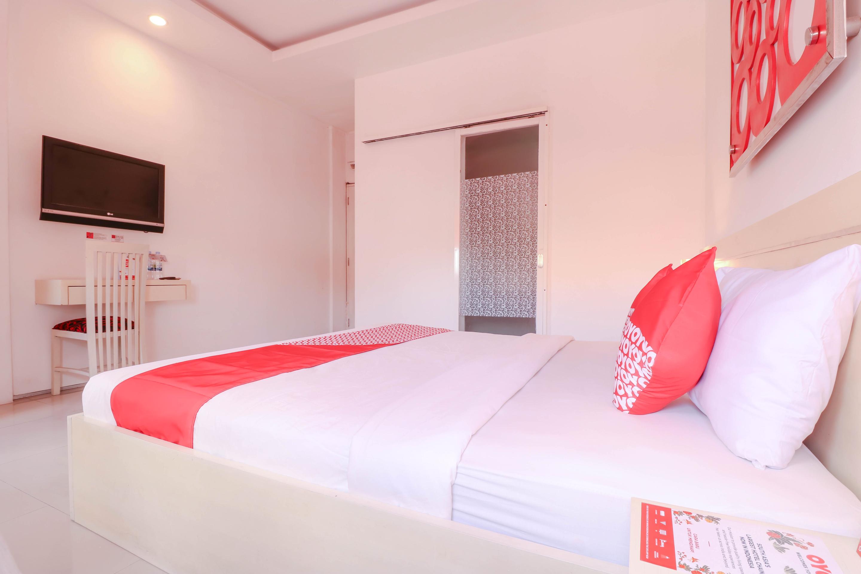 Oyo 1489 Simona Hotel Kerobokan Buitenkant foto