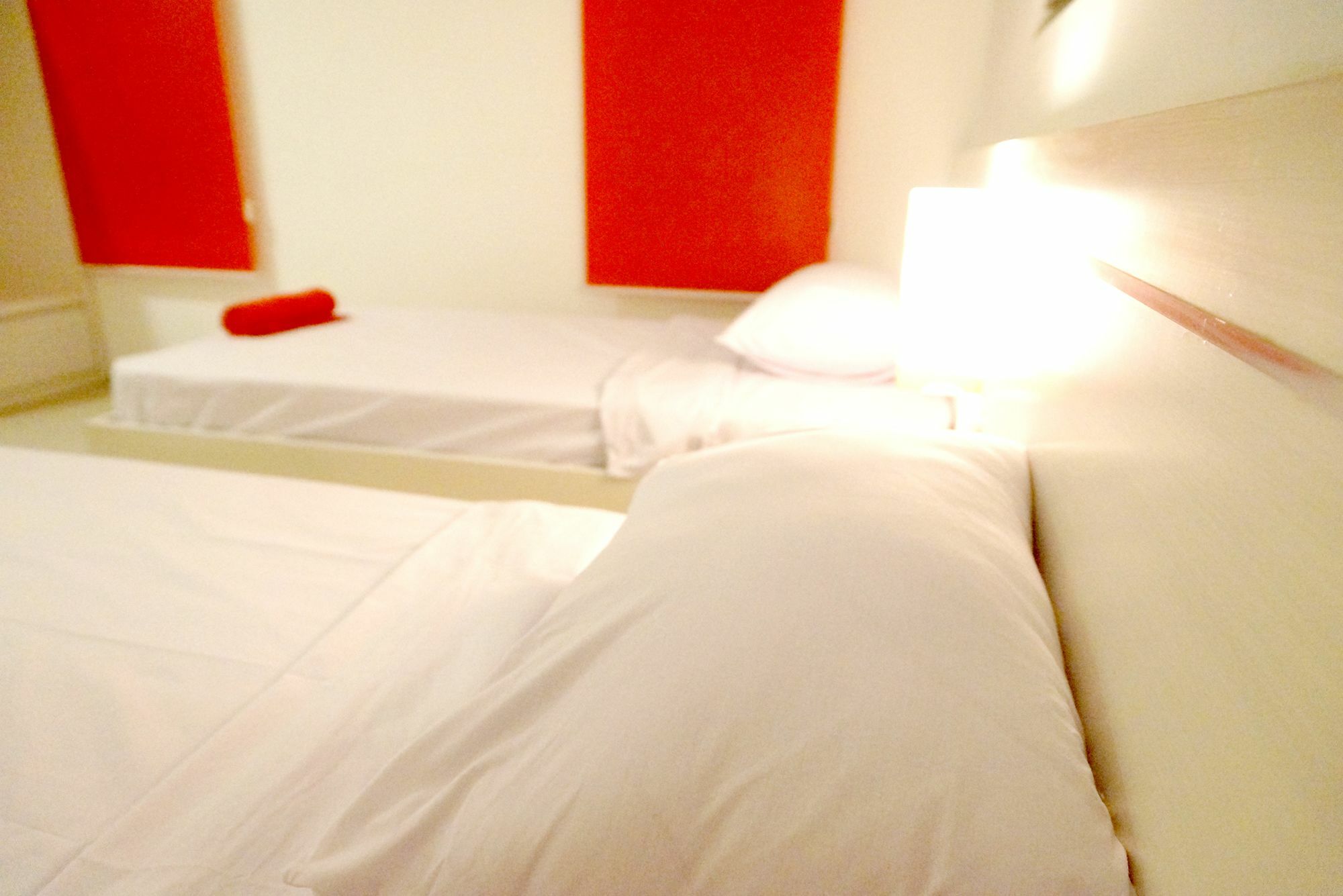 Oyo 1489 Simona Hotel Kerobokan Buitenkant foto