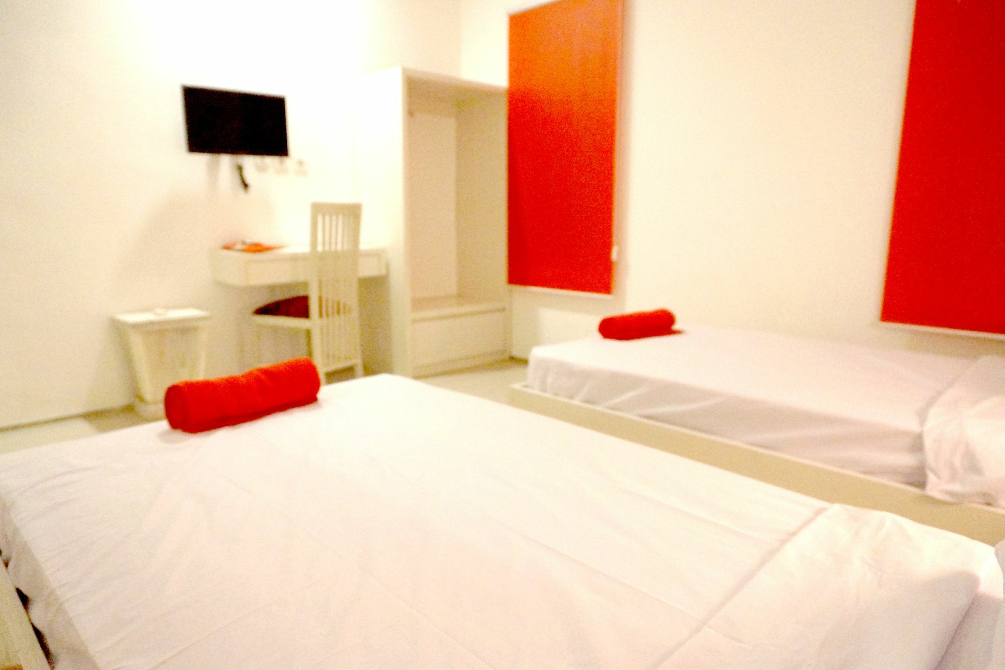 Oyo 1489 Simona Hotel Kerobokan Buitenkant foto