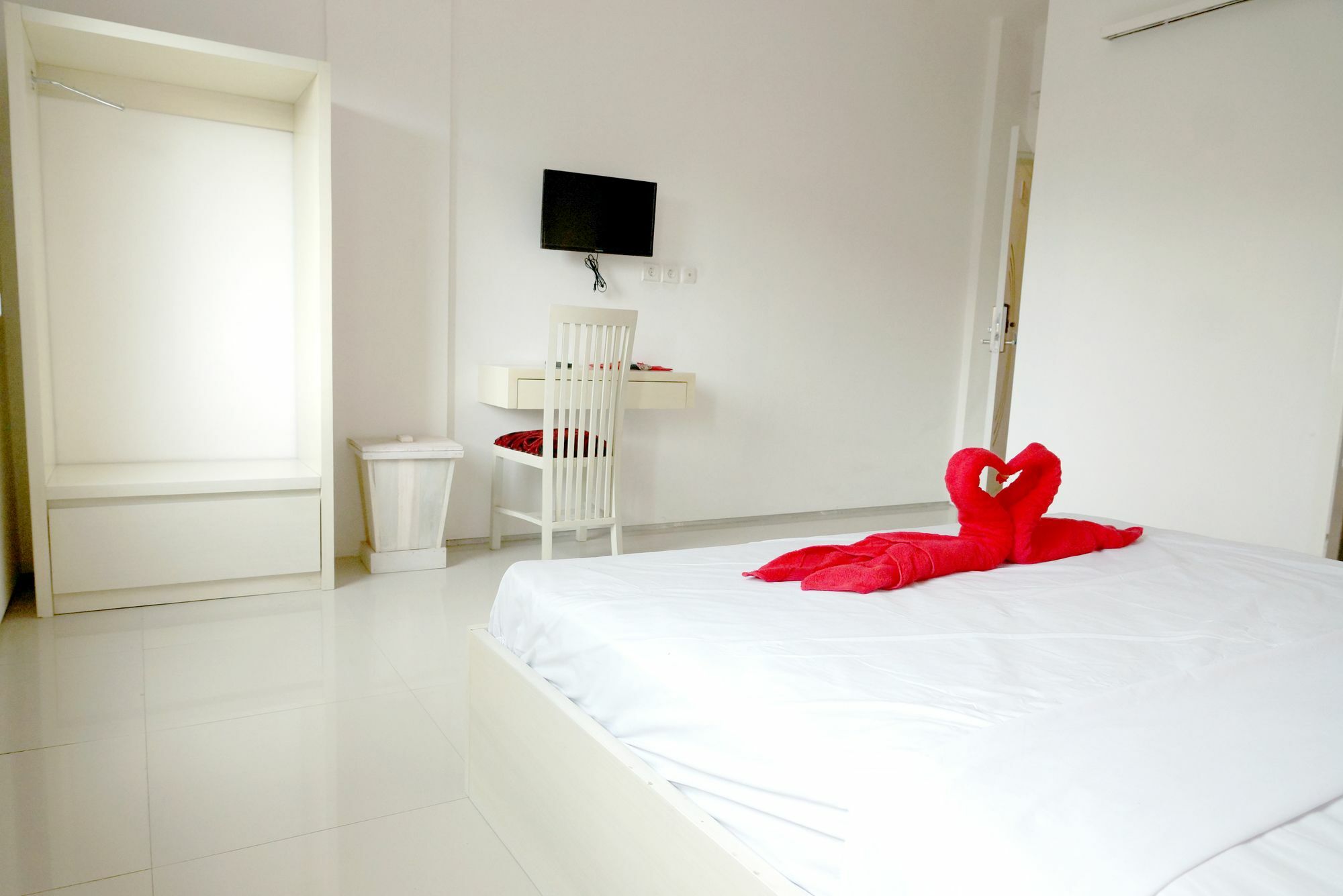 Oyo 1489 Simona Hotel Kerobokan Buitenkant foto